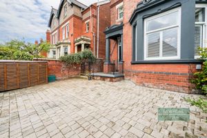 Photo 11- click for photo gallery